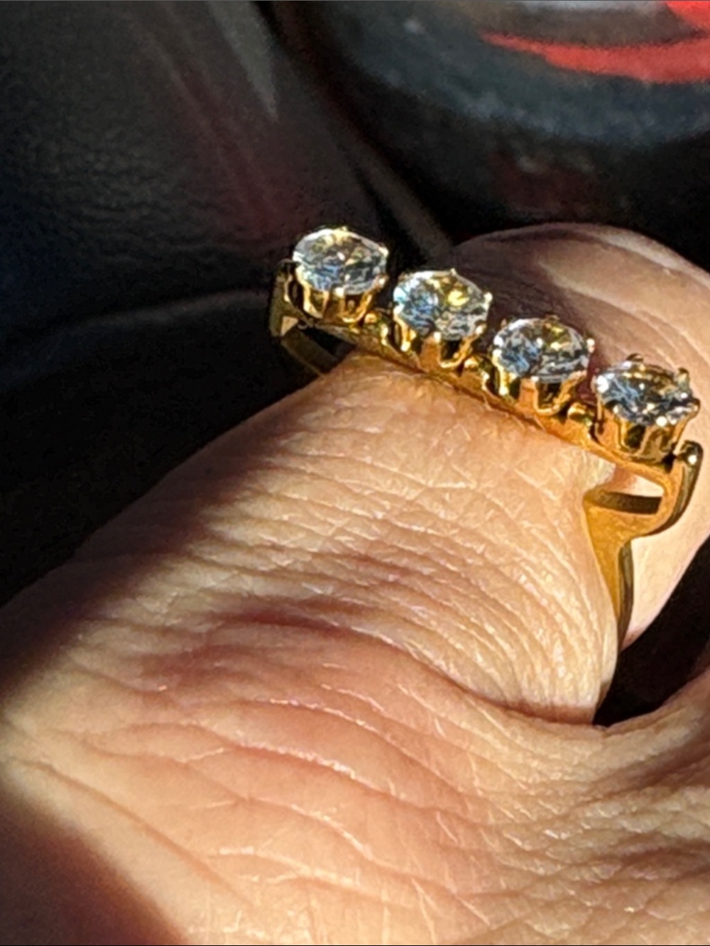 Stunning Gild Four-Stone Diamond Row Ring - Size 5.5 Women Jewelry